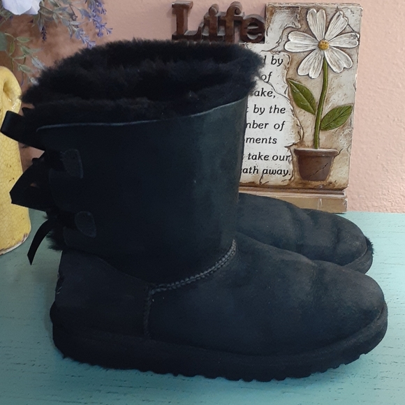 UGG BOOTS SZ 6 WOS - Picture 2 of 6